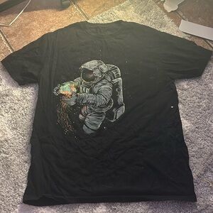 medium, shirt, black